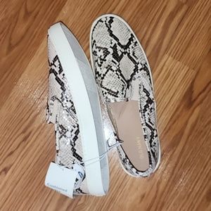 FAUX snakeskin